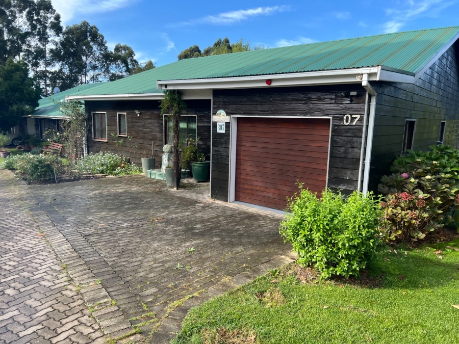 2 Bedroom Property for Sale in Harkerville A H Western Cape